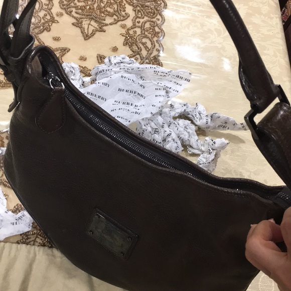 Burberry brown leather hobo bag - lightly used - Picture 6 of 8